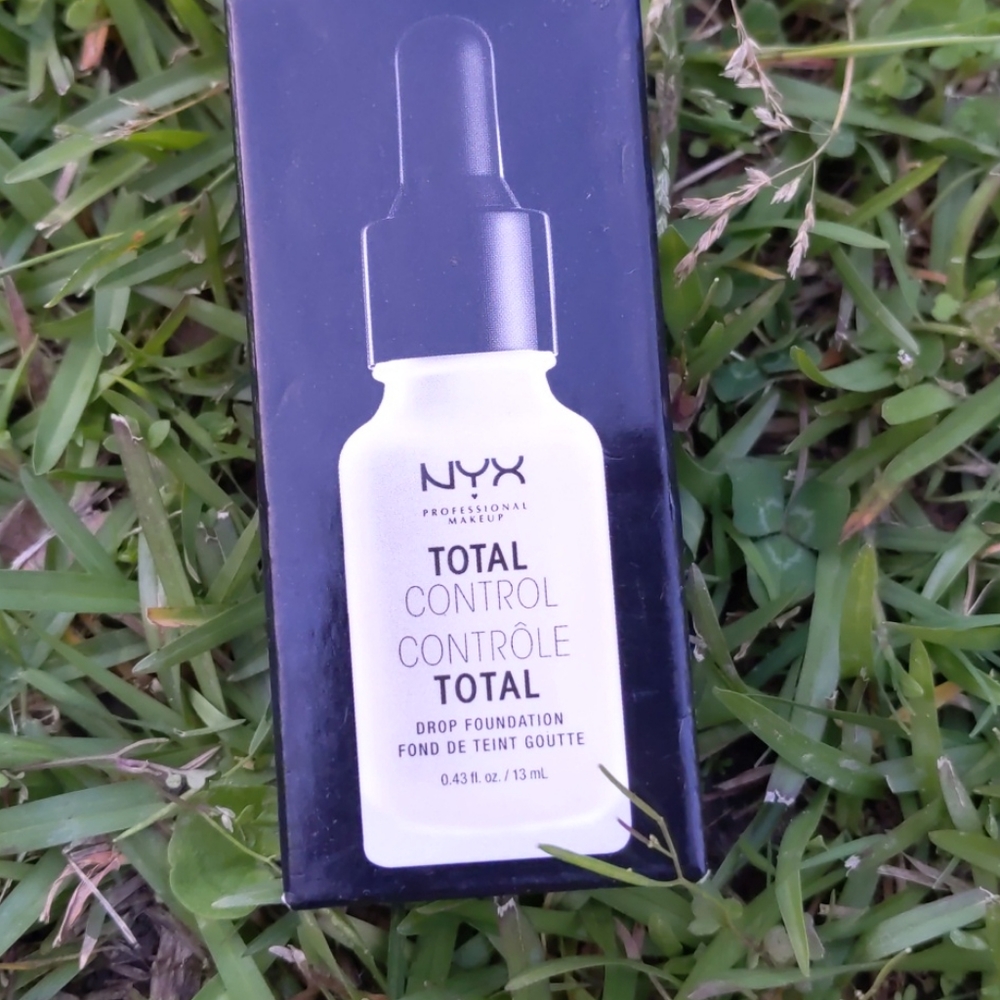 NYX Total Control Drop Foundation in TCDF07 Natur